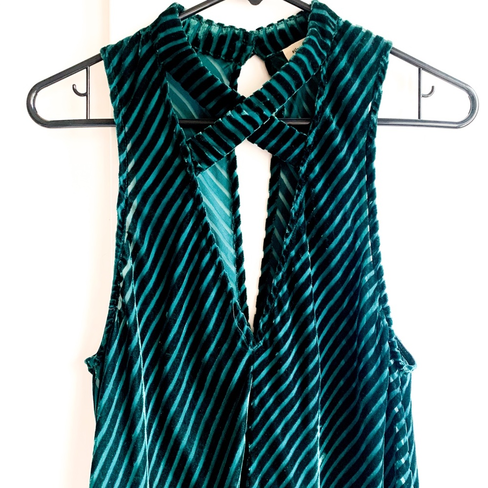 UO silence + noise chloe velvet burnout top green - Picture 6 of 8